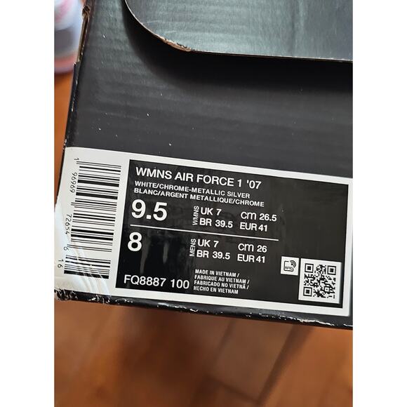 Nike Air Force 1 Low "White/Metallic Silver" Studded sneakers Woman's Size 9.5 - Picture 7 of 7